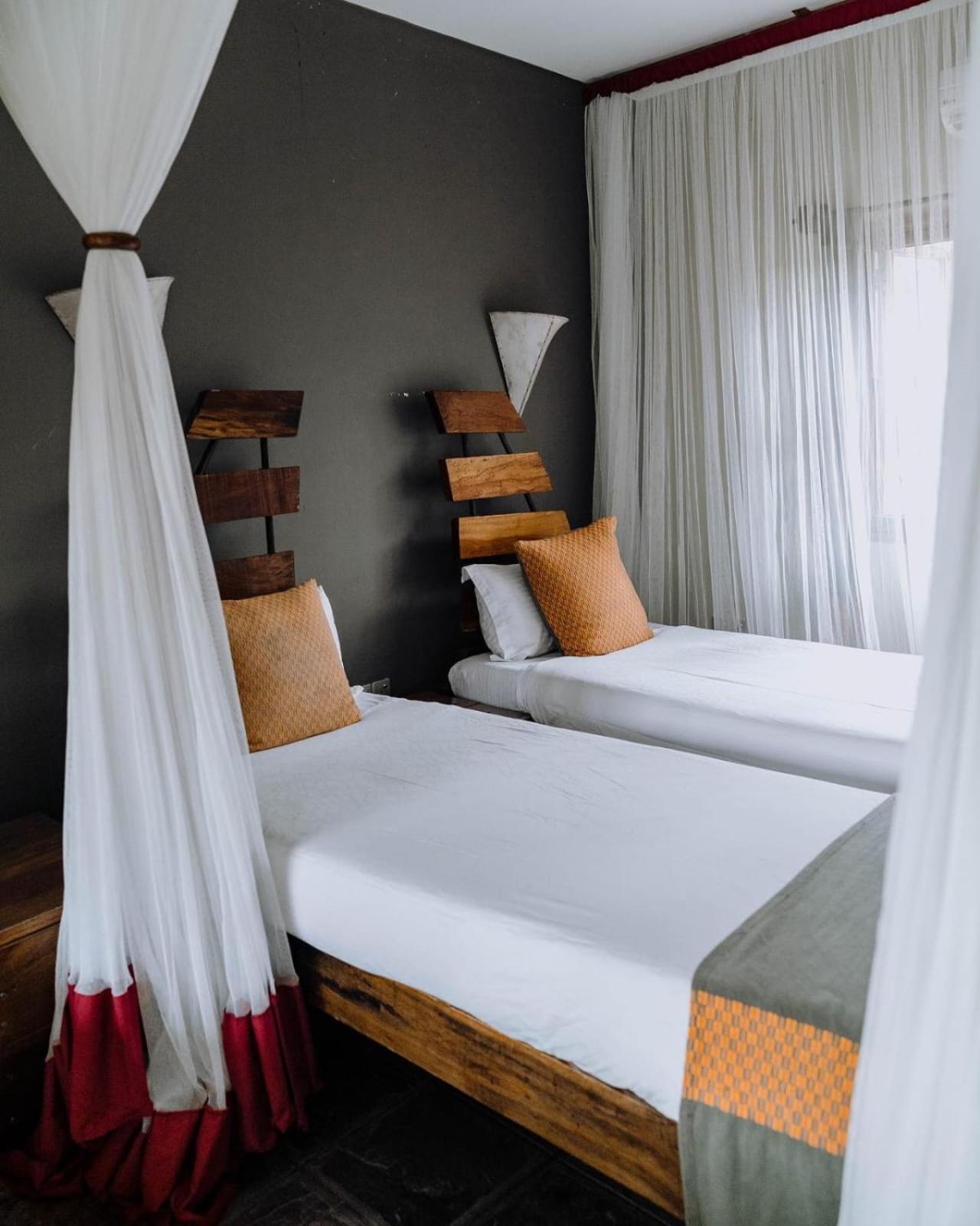 Weru Weru River Lodge Моши Екстериор снимка