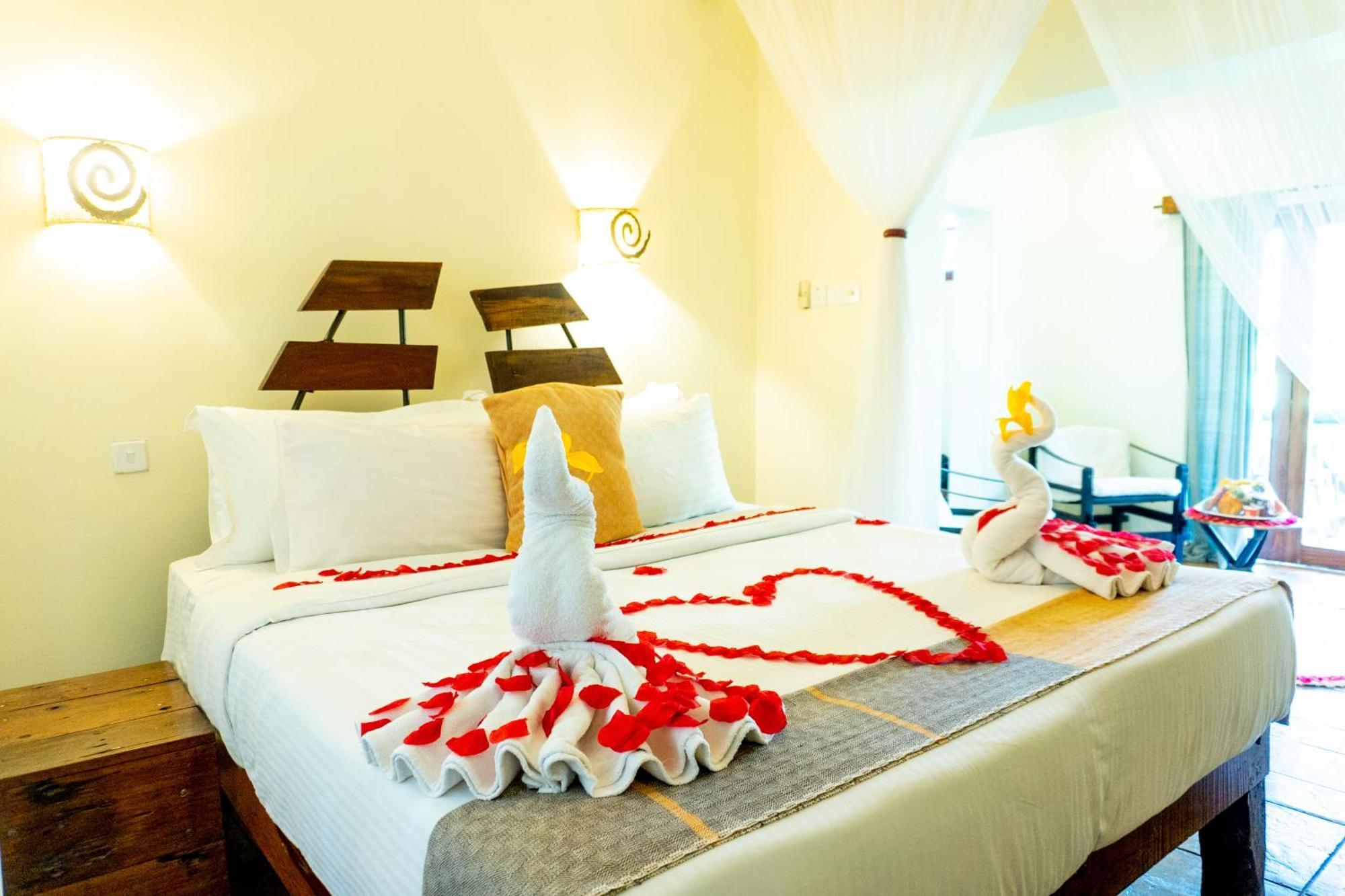 Weru Weru River Lodge Моши Екстериор снимка