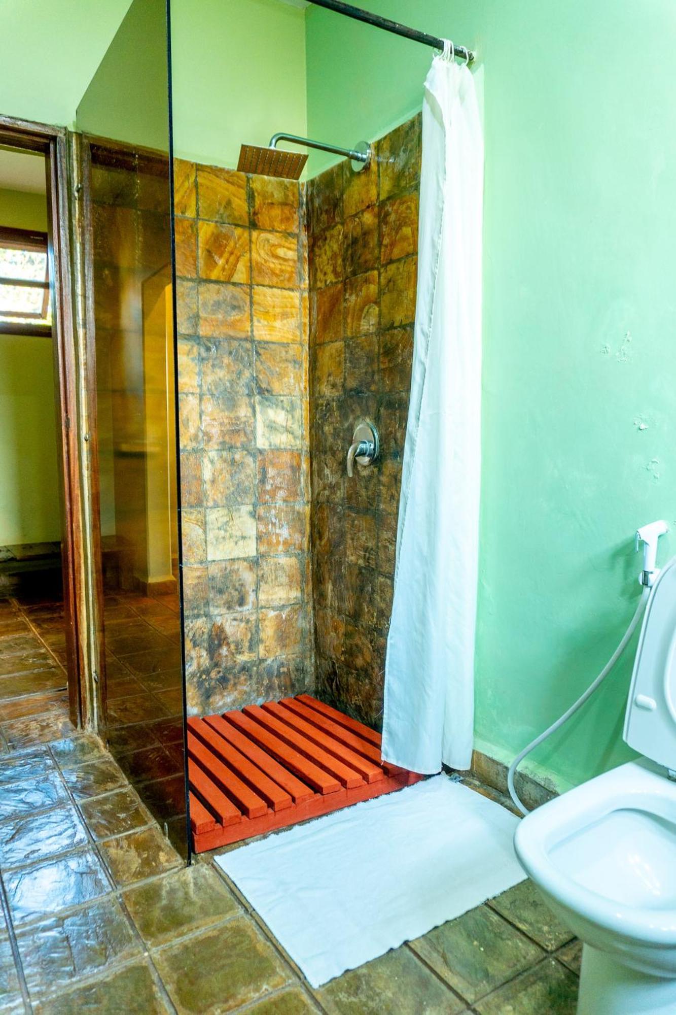 Weru Weru River Lodge Моши Екстериор снимка